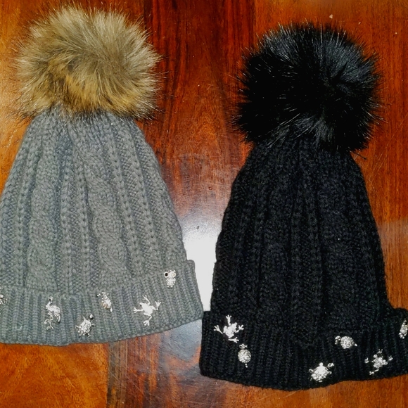 Embellished Knitted Hat With Pom Pom - Picture 6 of 6